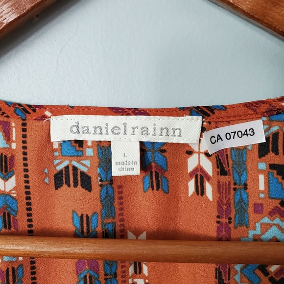 Danielrainn Sleeveless Top Size L - Picture 2 of 8